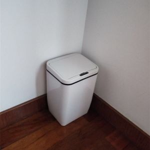 China Noiseless Intelligent Trash Can , Durable Touchless Sensor Trash Can on sale