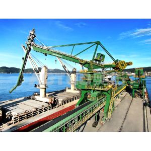China Red Sturdy Screw Ship Unloader Automatically Unloaded High Efficiency on sale