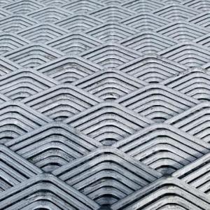 Quality 9 Gauge Galvanized Expanded Metal Mesh Aluminum Wire Mesh Panel for sale