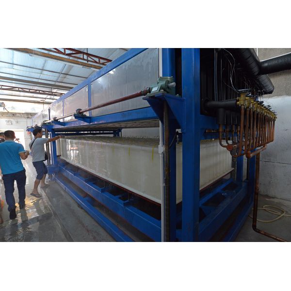 920 kg Operating Weight 1 Ton Daily Output Commercial and Industrial Block Ice Making Machine for Food Shop