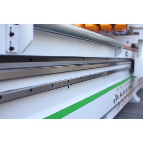 Four Axis CNC Nesting Machine 7x10 Feet Optional With Dry Pump