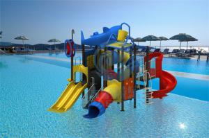 Quality Custom Playground Water Slide Pool LLDPE Metal Water Slide Fade Resistant for sale