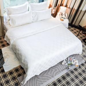 China 100% cotton hotel and home luxury bedding sets white jacquard hotel cotton comforter set bed sheet on sale