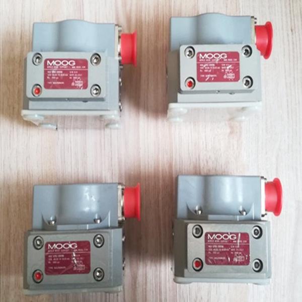 D634-501A/R40K02MONSM2 Moog Servo Valve D661-4561C/G60KOAA5VSM2HA D661 G631 D772