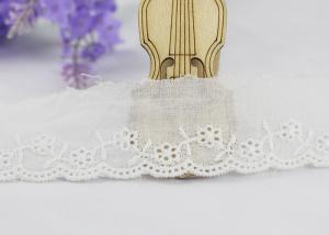 China Embroidered Cotton Eyelet Lace Trim Broderie Anglaise Scallop Tape For Baby Suits on sale