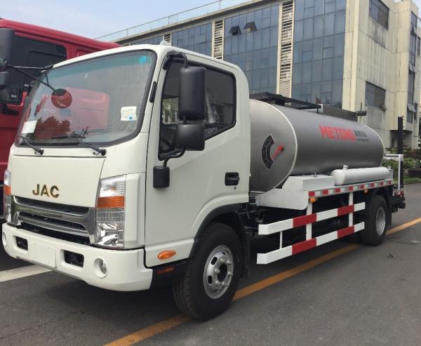 Buy Computer - Control 5000L Asphalt Sprayer Truck With Automatic In - Cab Controls at wholesale prices