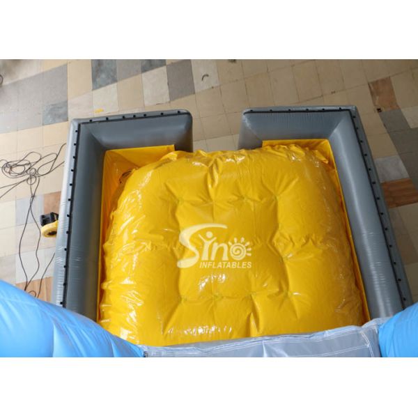 6m High Adults Big Inflatable Air Bag With Cliff Platform For Adventure Challenges