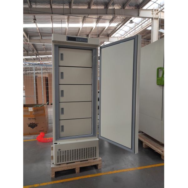 Minus 40 Degree LED Digital Display R290 Standing Deep Medical Freezer With Color Sprayed Steel 328 Liters