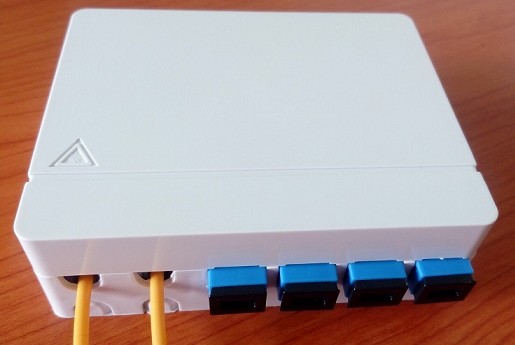 4 Fiber Fiber Optic Termination Box , Network Termination Box For Fiber