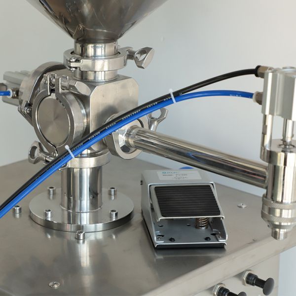 Semi Automated Vertical Paste Liquid Filling Machine 304 Stainless Steel