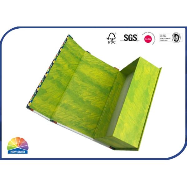 CMYK Foldable Rigid Paper Hinged Lid Gift Box Magnetic Closure With Foam