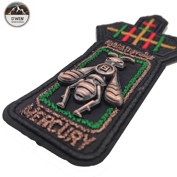 Bumble Bee 3D Custom Made Embroidered Patches Simple Style For Uniform