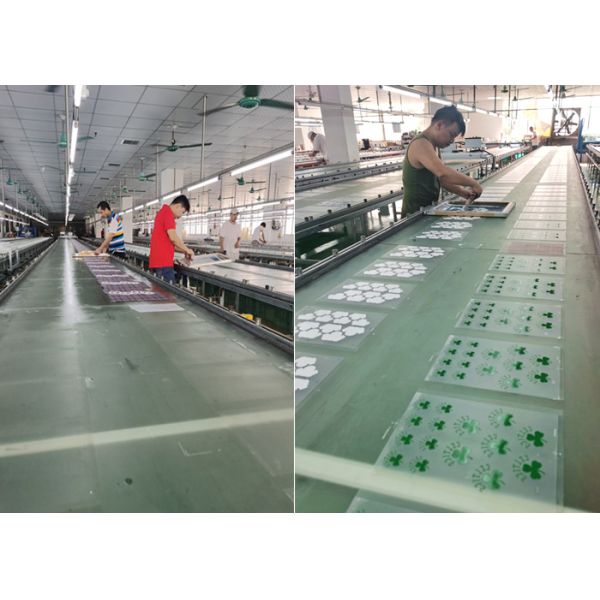 Flag 0.4mm Silicone Rubber Labels On Black Polyester Tape