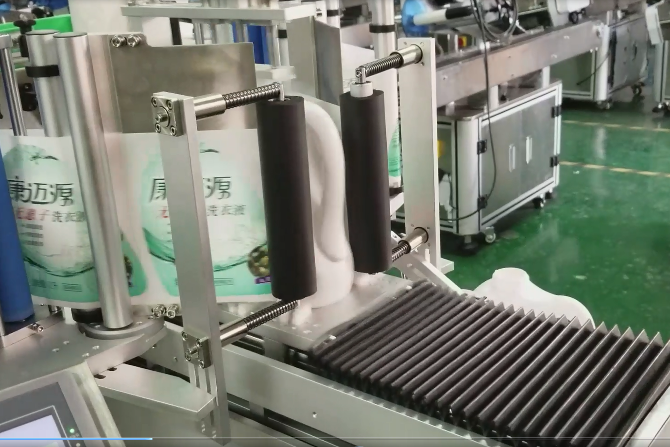 15mm Front and Back Side Bottle Labeling Machine for Case Packaging Requirements