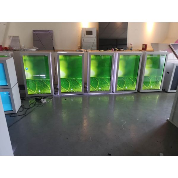 32″ 10 Points Touch Screen Transparent LCD Showcase