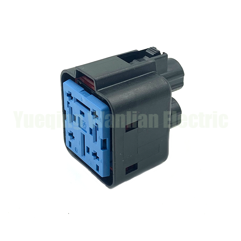 60431011 4 Pin Female Wiring Harness Connector , Automotive Audio Connectors