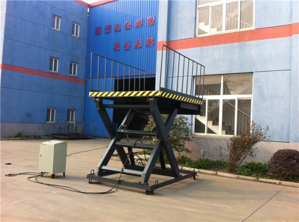 Buy 3Ton 4Ton Hydraulic Loading Dock Lift Platforms Use By Electric Control System For Loading/Unloading at wholesale prices