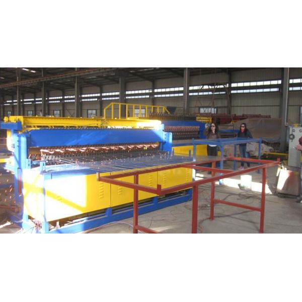 Steel Iron Fence Mesh Welding Machine PLC Control For Fencing Construction