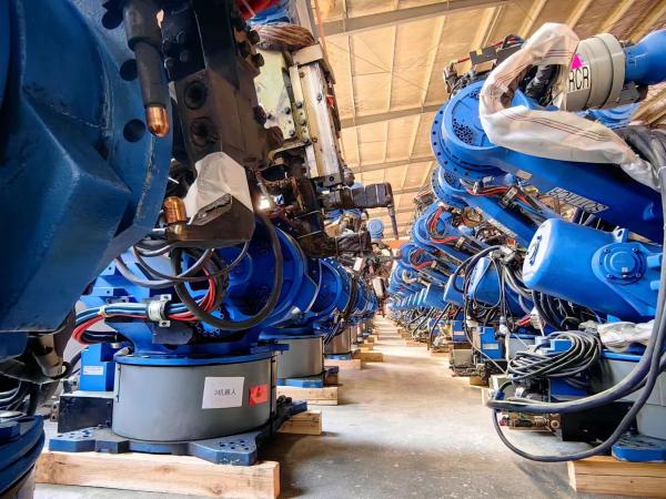 Buy Fast and Accurate ES200D Automatic Battery Spot Welding Machine Yaskawa ES200D Robot for Welding, Handling, and Palletizing at wholesale prices