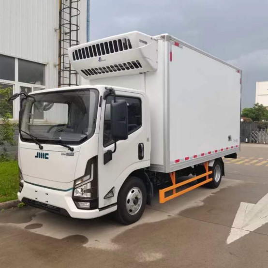 167hp 227hp Jiangling Refrigerated Truck Diesel Rear Drive 4×2