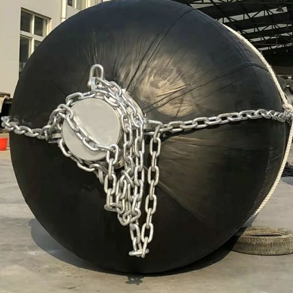 Submarine Fenders Reduced Wear And Tear And Compliant With International Maritime Standards