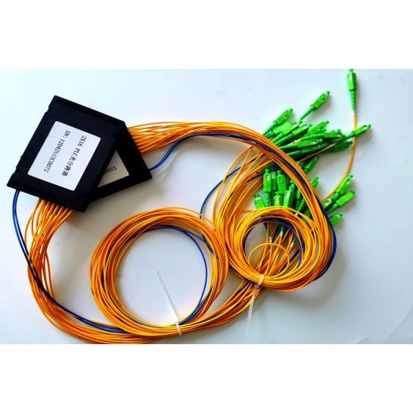 High Reliability Fiber Cable Splitter 2X16 SC APC Low Polarization Dependent Loss