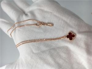 China Rose Gold Pendant Necklace For Girlfriend , 18k Magic Alhambra Necklace With Carnelian on sale