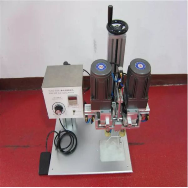 Multifunctional Capping Machine For Glass Bottles Anticorrosive Practical