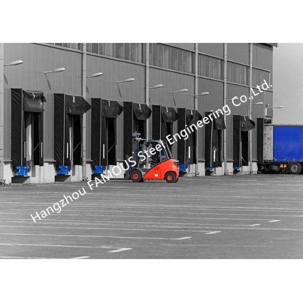 Container Loading Dock Doors With Seal Shelter For Warehouse And Distribution Center