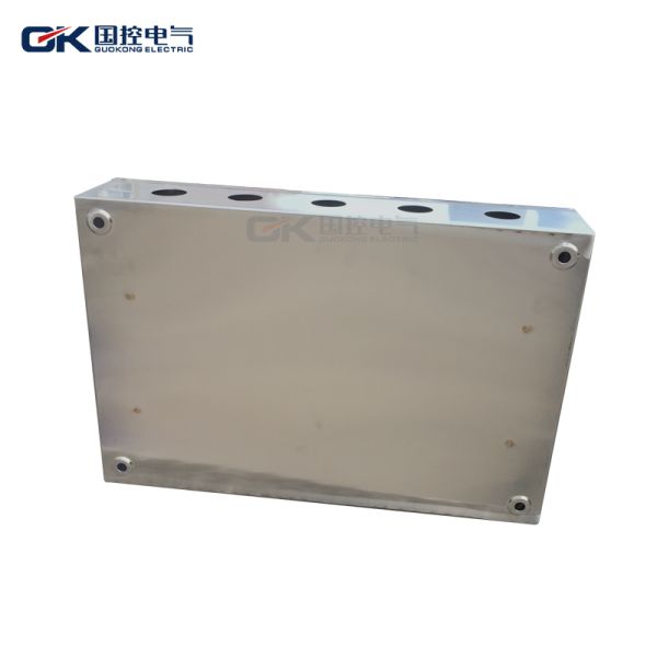 9mm Terminal Professional Ip Rated Distribution Board Three Phase Suitable For AC 50HZ