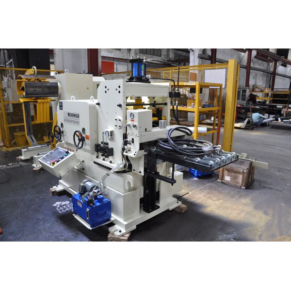 Stamping Process High Speed Feeder Material Rack Leveling Roll Feeder Machine