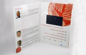 Quality Multi Button Control LCD Video Card CMYK Color Printing Showcase for sale