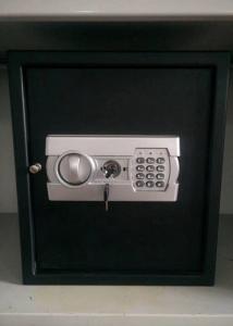 Quality Black Powder Coated Small Gun Safe LG-522 Digital Entry For Personal User for sale