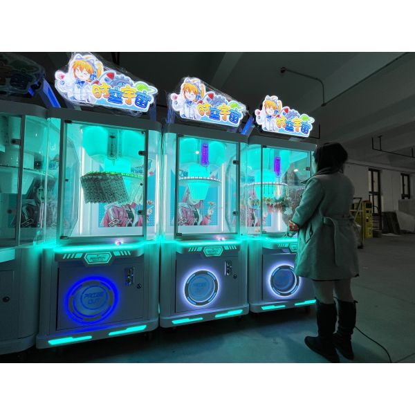 2022 Dreamland exclusive new coin operated gamed clip machine prize gift machine snack clip game machine